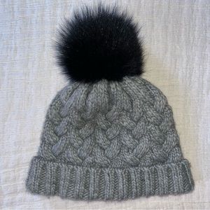 Echo New York Gray / Black Real Fur Pom Hat
